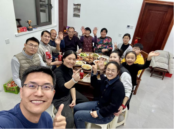 晒出你的全家福,分享我们的年味!166.png