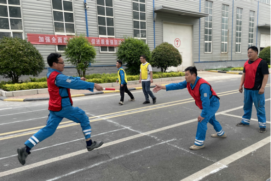 康宁特公司举办“迎五一·展风采”趣味运动会(1)520.png