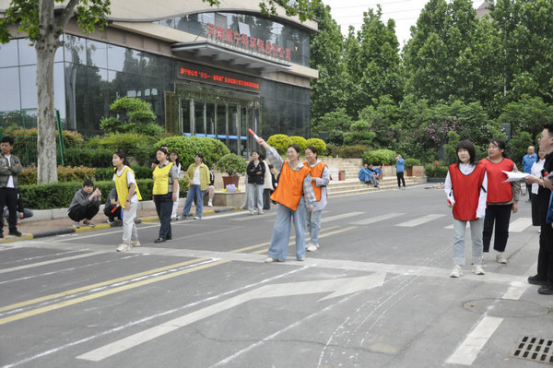 康宁特公司举办“迎五一·展风采”趣味运动会(1)537.png